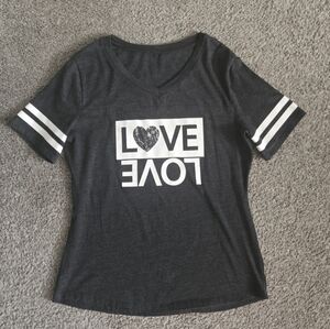 Womens Love Screen Print Tshirt with 3/4 Sleeves XL